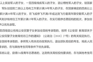 晃眼已然18载春秋！小罗晒照纪念18年前将金球奖带回诺坎普